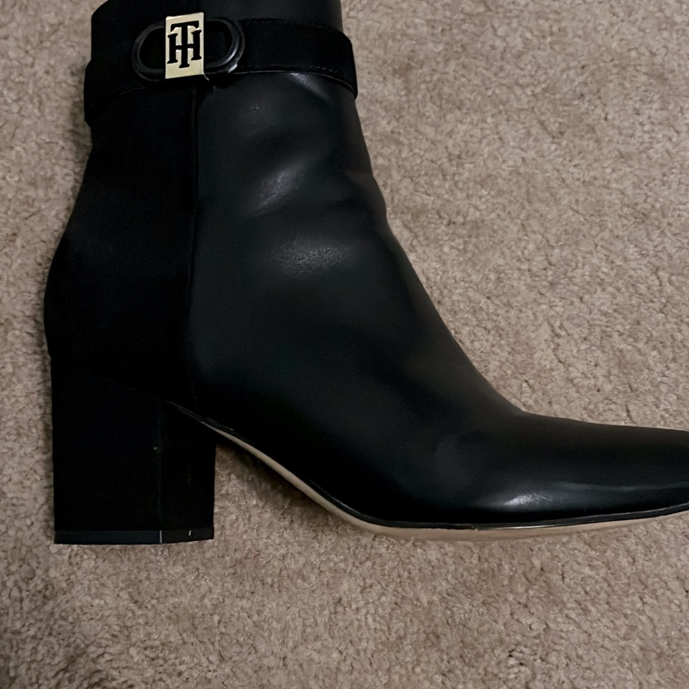 Tommy Hilfiger brand new black booties with gold on the side size 9